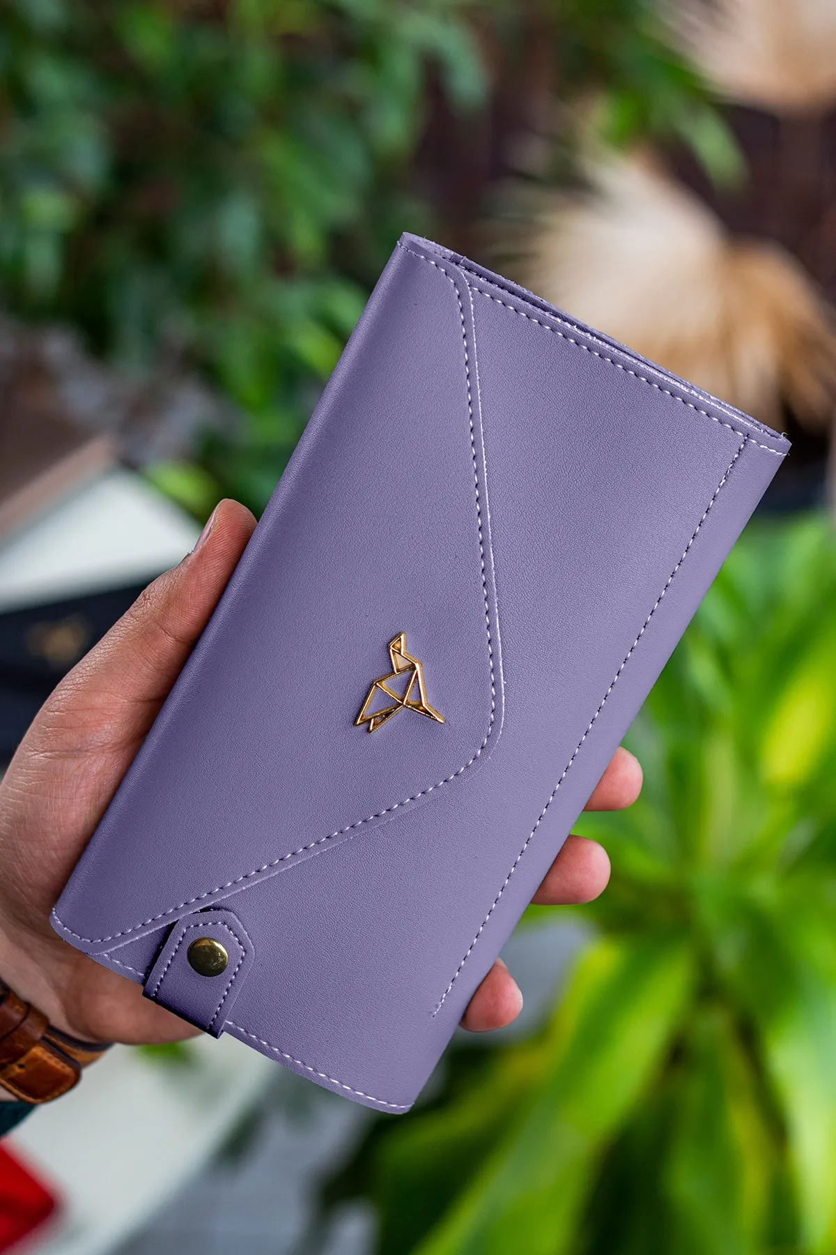 Garbalia  Fliederfarbene Damenbrieftasche mit Umschlagmodell und Telefon- und Münzfächern