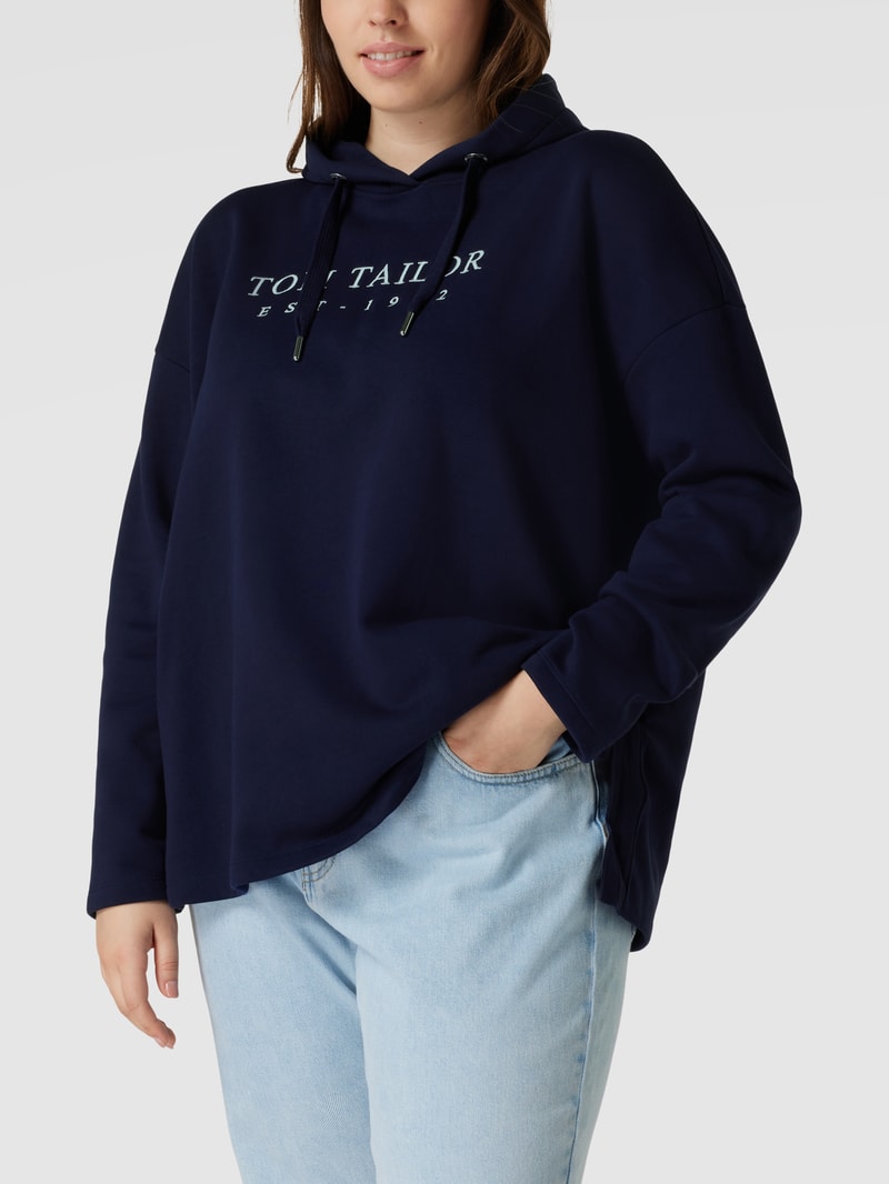 PLUS SIZE mit Label-Stitching in marineblau