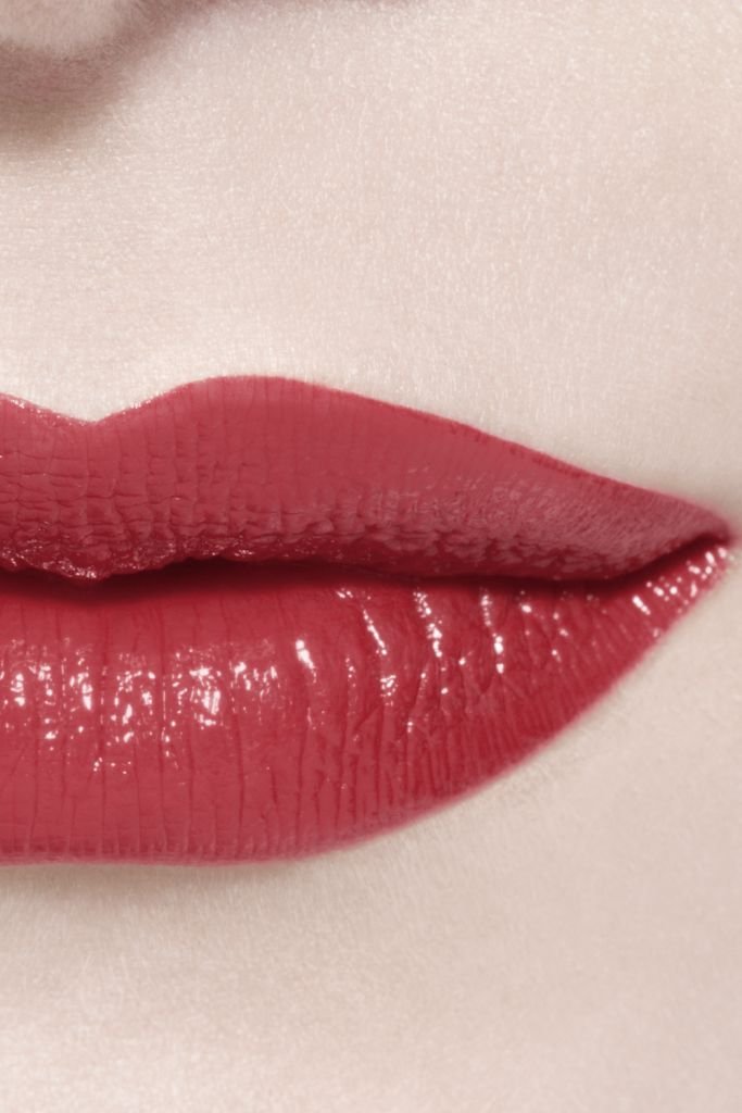 CHANEL ROUGE ALLURE LAQUE DER GLÄNZENDE FLUID-LIPPENSTIFT MIT LANGEM HALT