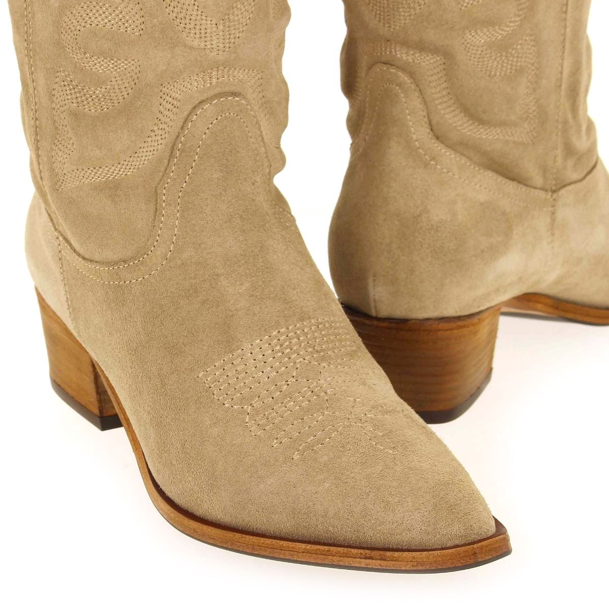 Julie Dee  MS635  - Beige