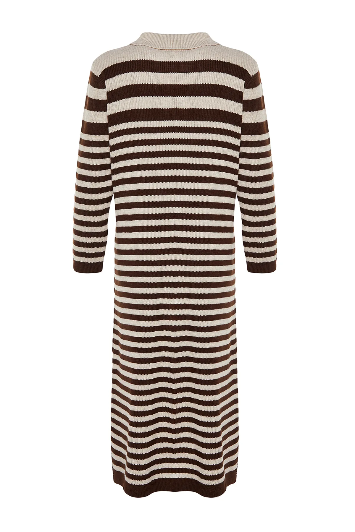 Trendyol Modest  Braunes gestreiftes Strickkleid mit Polokragen TCTAW24EB00026