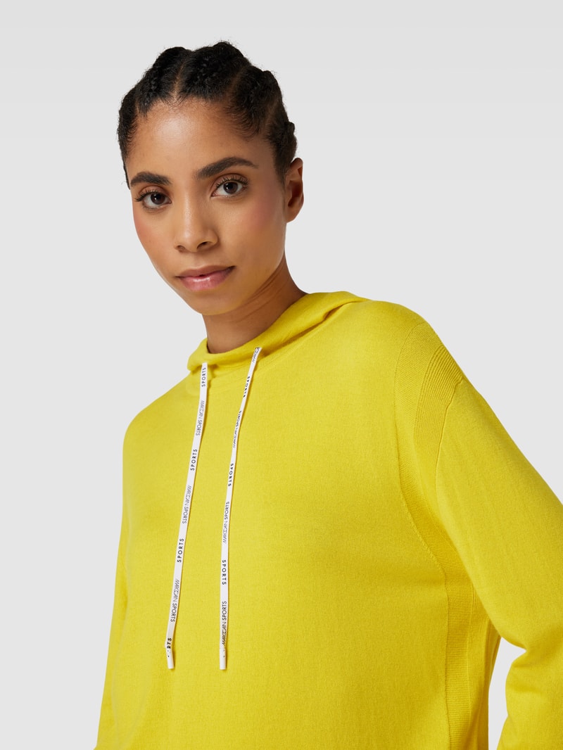Strickpullover mit verlängertem Rückenteil in gelb