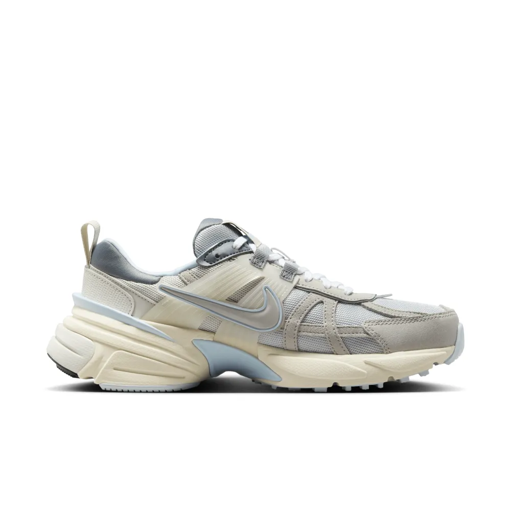 Nike V2K Run FZ3596 072 / weiss
