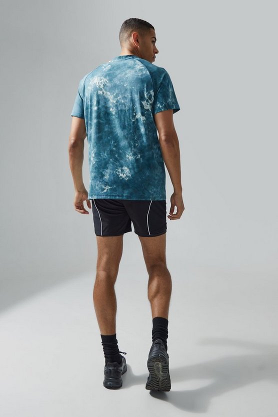 Man Active Batik T-Shirt