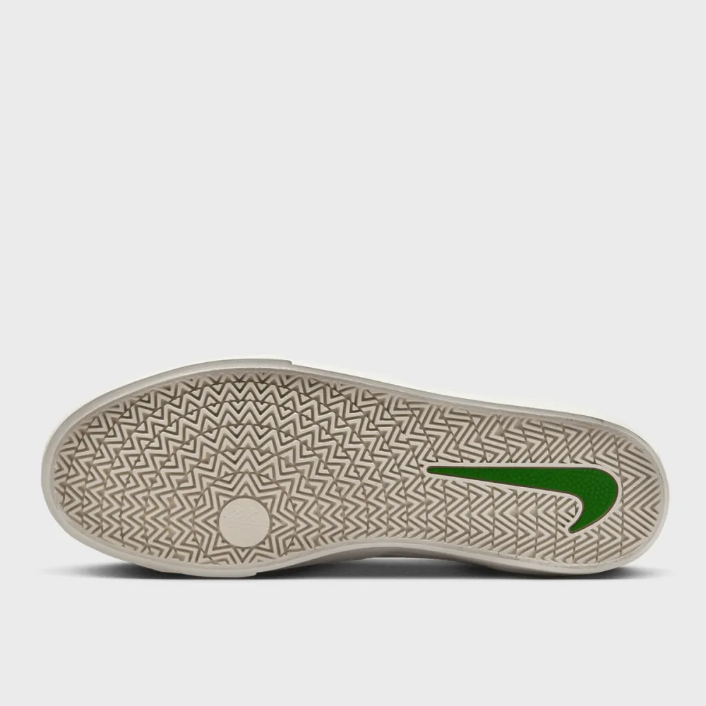 Nike SB Chron 2 DM3493-007 / schwarz