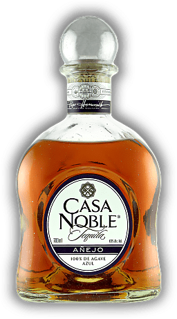 Casa Noble Anejo Casa Noble Anejo Ein überragender Tequila. Um seine Qualität zu gewährleisten, kann jedes Jahr nur eine begrenzte Menge hergestellt werden. 0,7	 Liter - Vol 40%