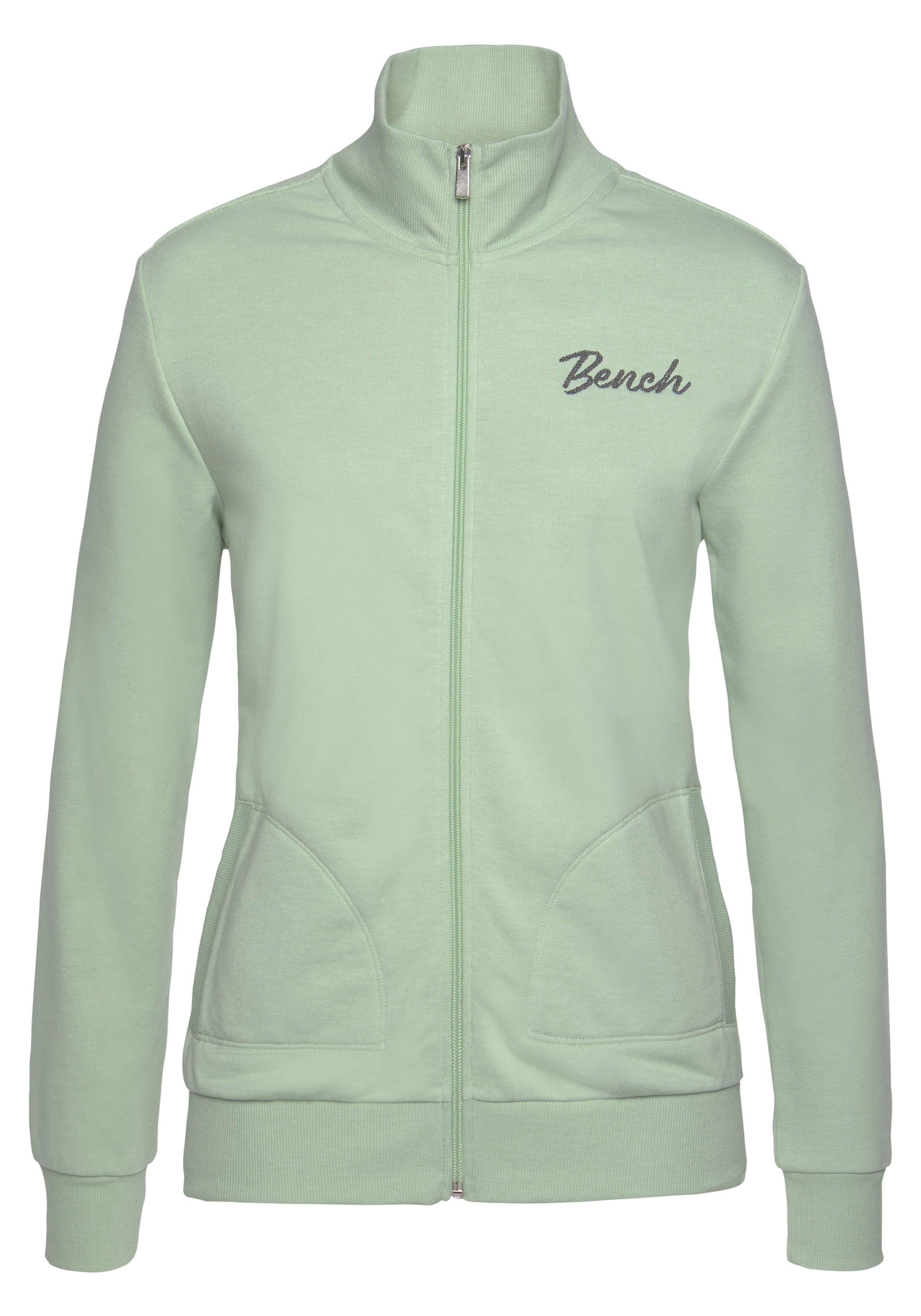 Bench. Sweatjacke mit zwei Logo Stickereien, Loungeanzug