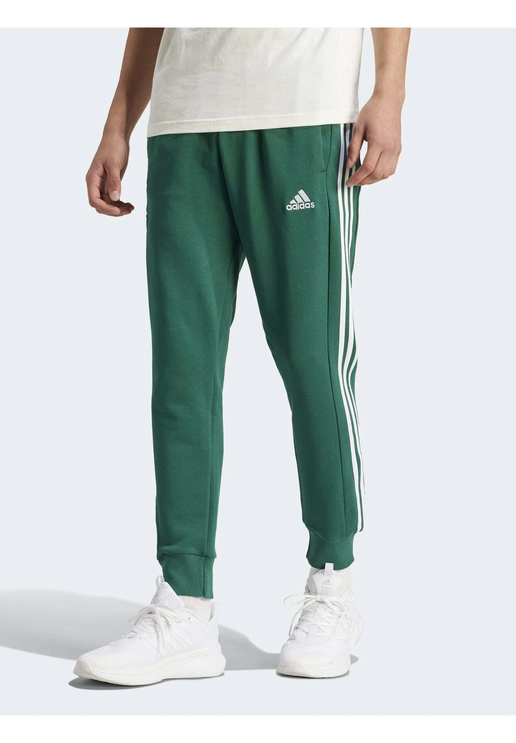 adidas Sportswear ESSENTIALS TAPERED CUFFED 3-STRIPES - Pantalón deportivo