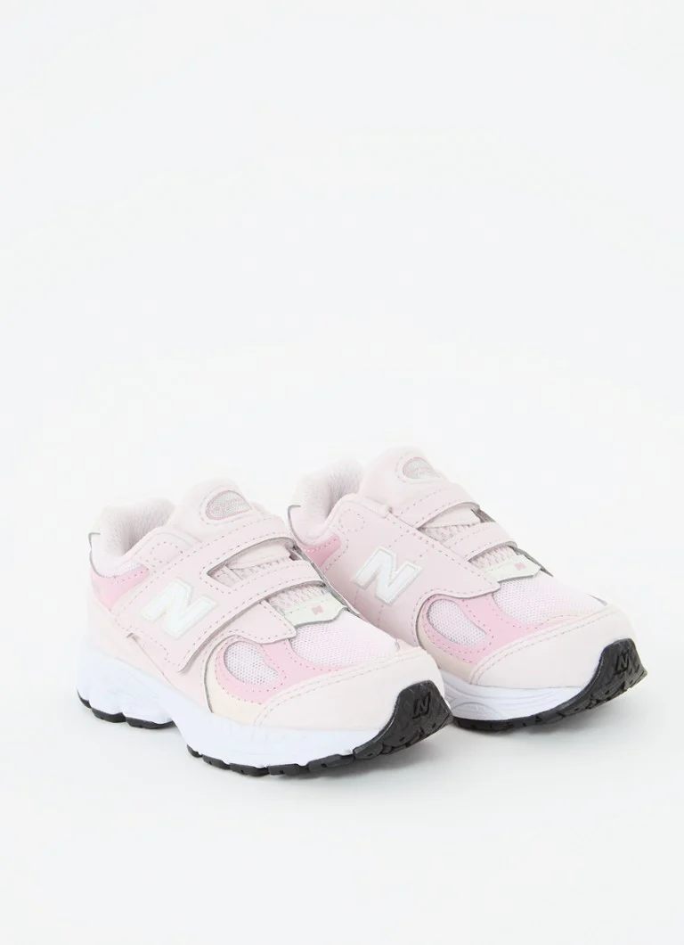 Teniși New Balance 2002R cu detalii din plasă