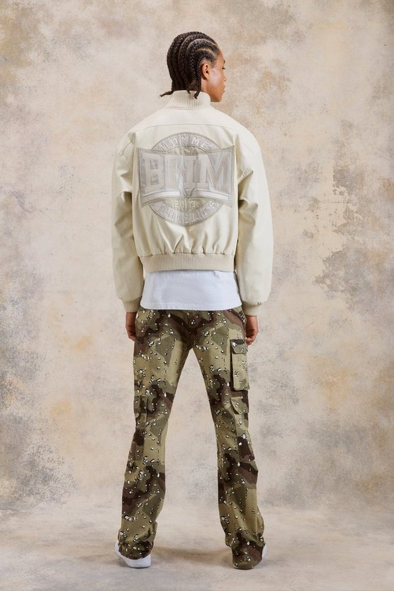 Slim-Fit Camouflage Cargo-Hose mit Reißverschluss