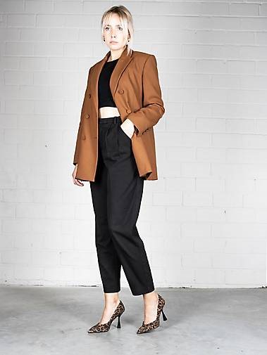 Thea Mika Pumps