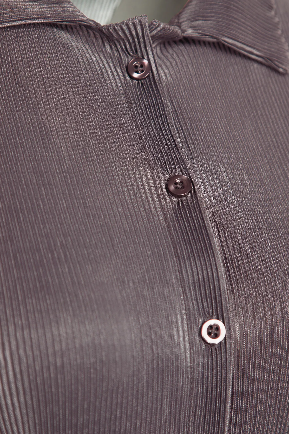 Trendyol Collection  Anthrazitfarbenes, weit geschnittenes Plissiertes Hemd und Hose aus Strickoberteil TWOSS23AU00021