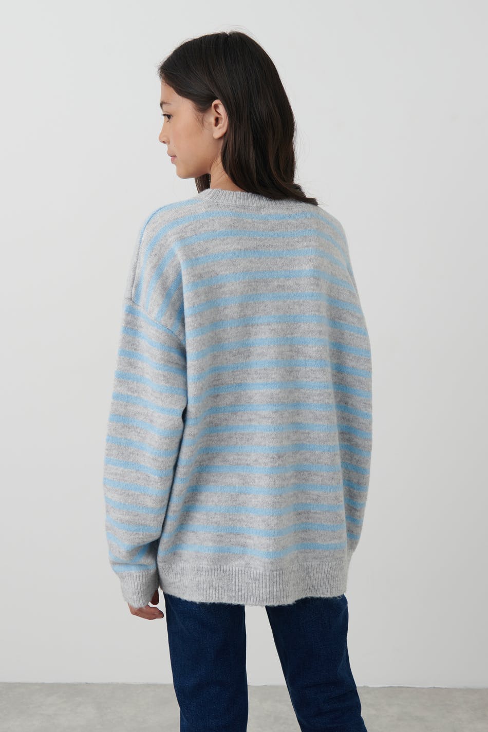 Y basic knitted sweater