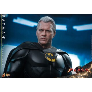 The Flash Movie Masterpiece Actionfigur 1/6 Batman (Modern Suit) 30 cm