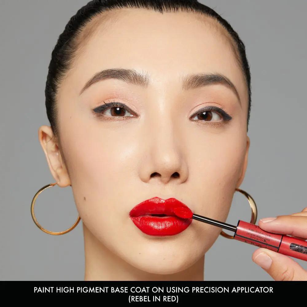 NYX Shine Loud кармин са двоструким завршетком, нијанса Rebel у црвеној боји