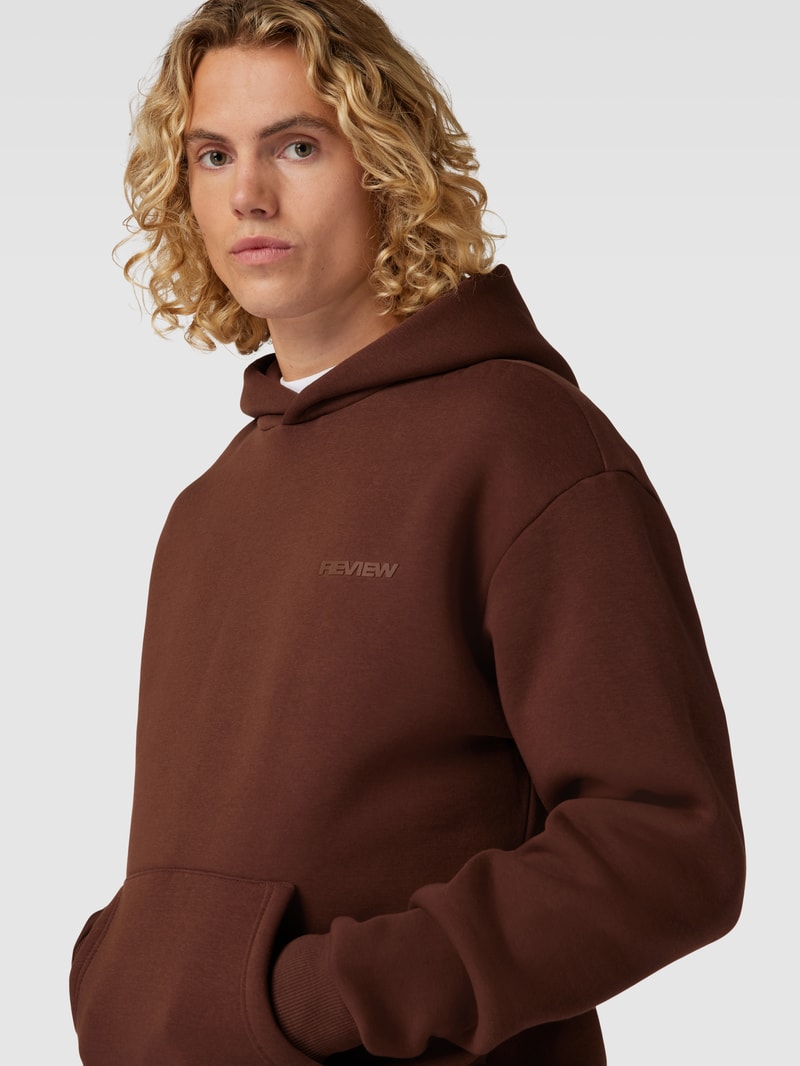 Hoodie mit Label-Print in dunkelbraun
