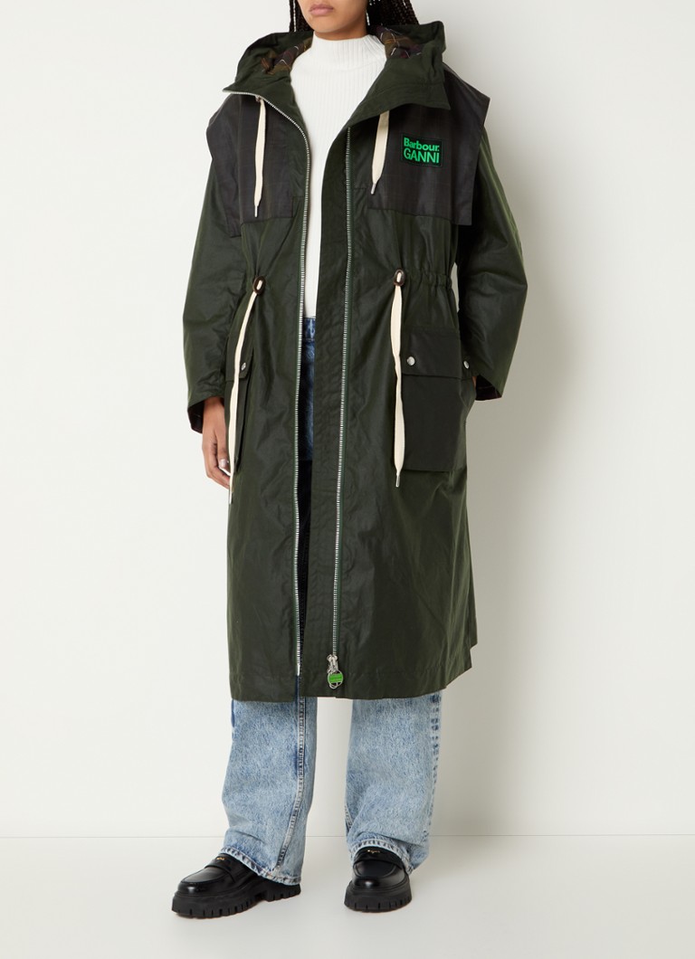 Parka Ganni din bumbac organic, cu logo și glugă.