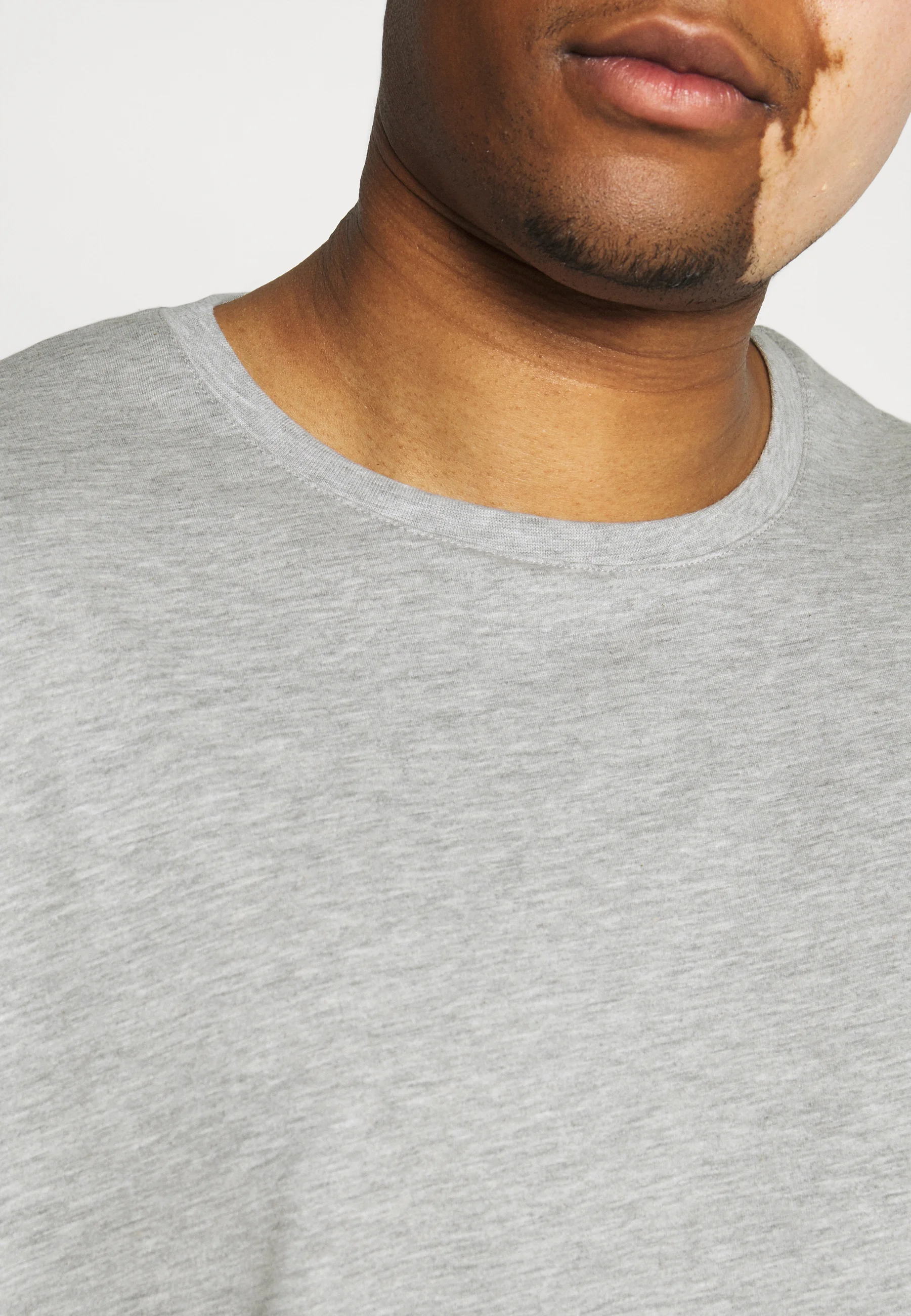 Pier One 5 PACK - Camiseta básica