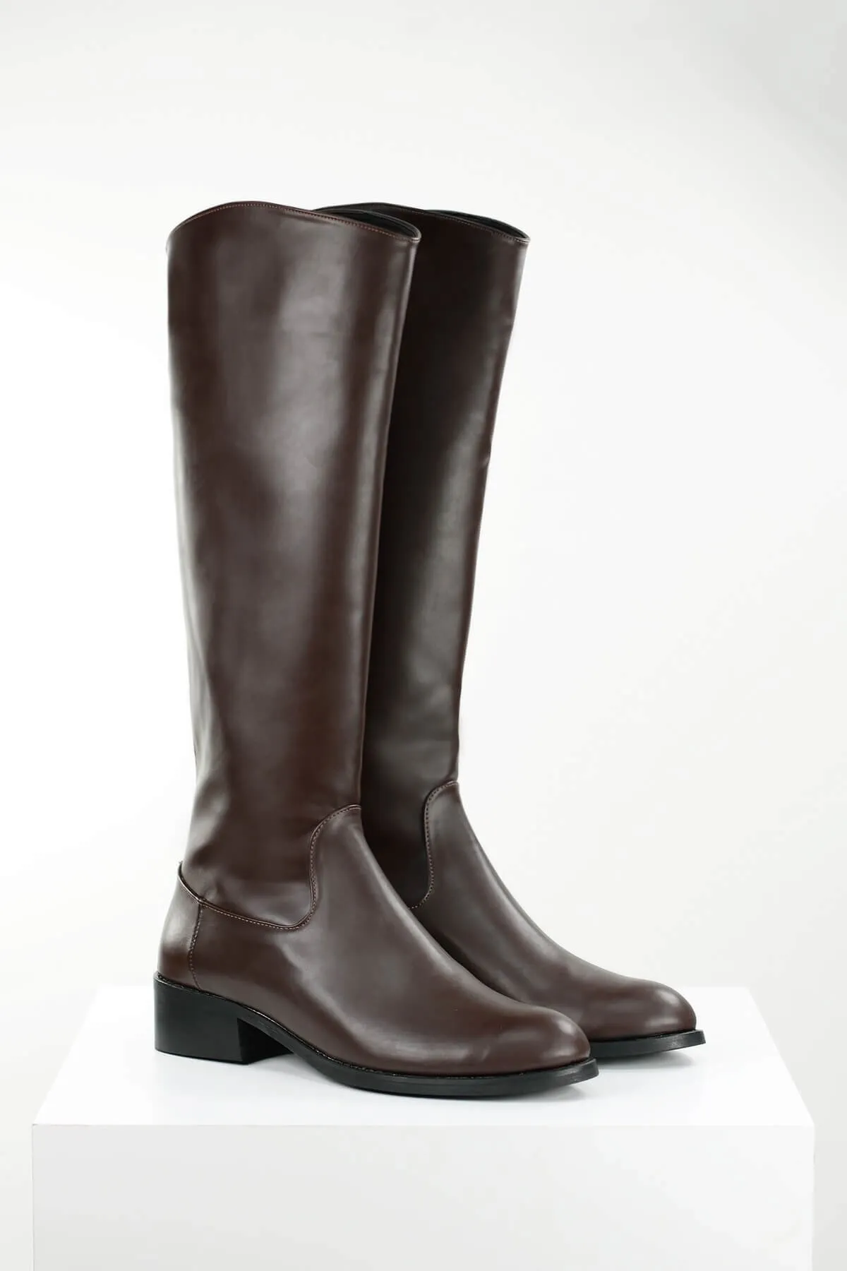 Mio Gusto  Vivien Brown Damenstiefel mit Reißverschluss hinten und dünnem Kunstpelzfutter