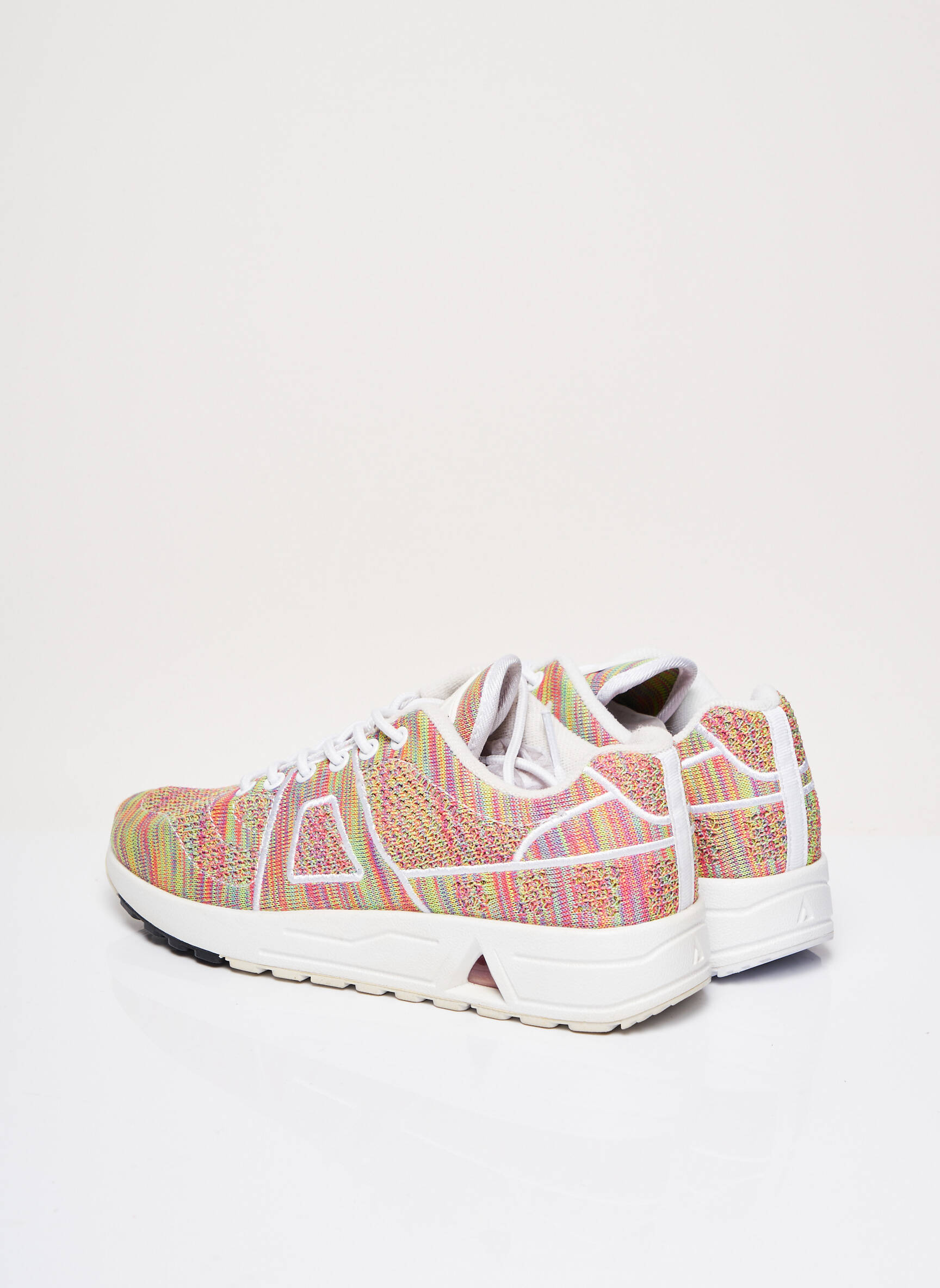 Asfvlt Baskets Femme couleur blanc
