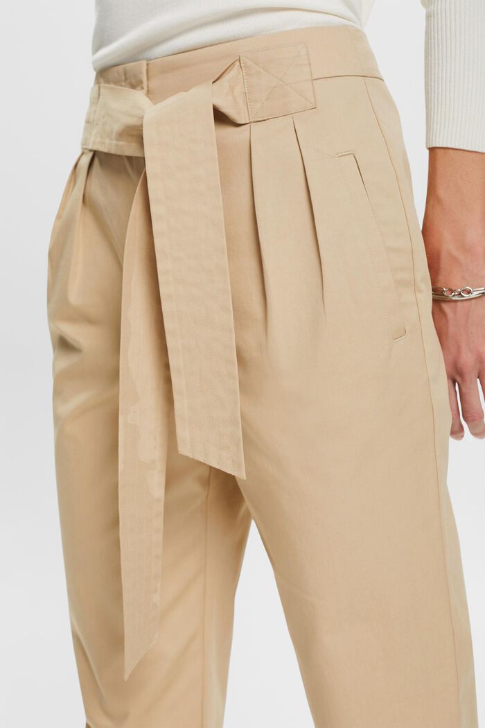 Chinohose mit fixiertem Gürtel, 100 % Baumwolle
