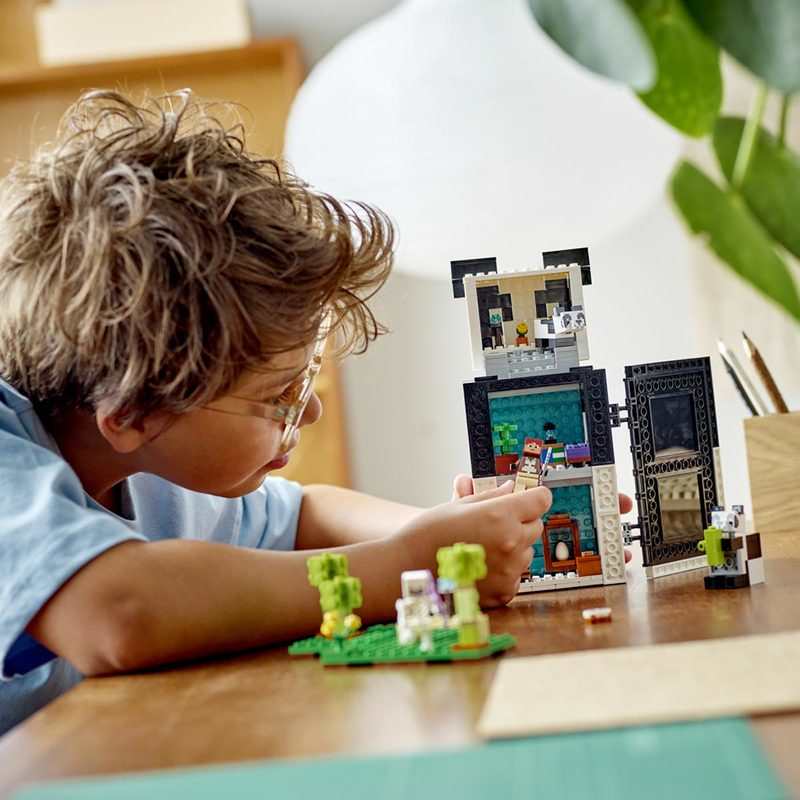 21245 Le refuge panda LEGO Minecraft