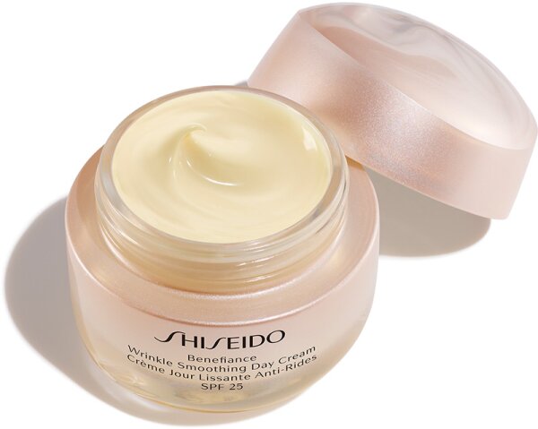 Shiseido Benefiance Wrinkle Smoothing Day Cream SPF25 Tagescreme