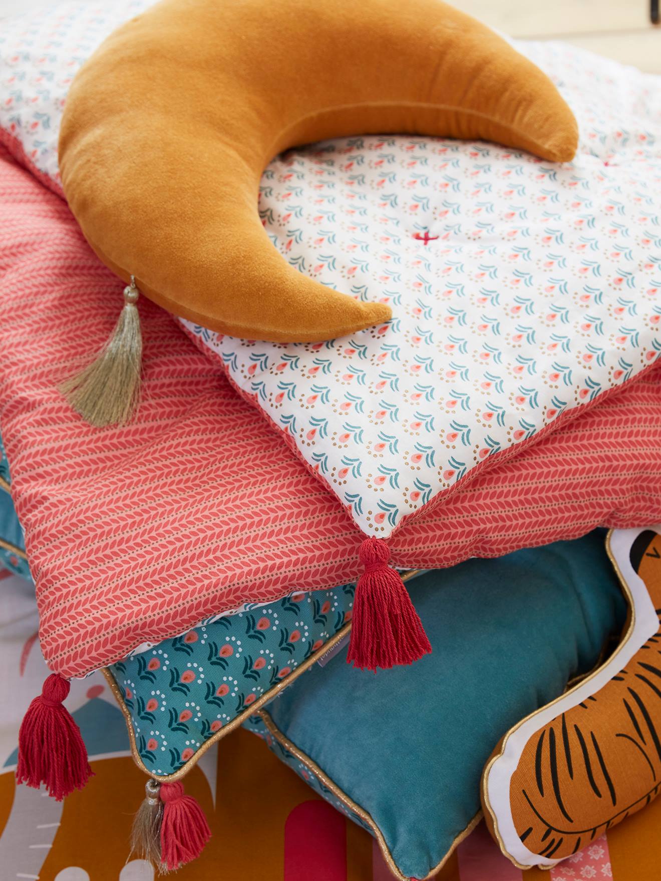 Coussin Lune en velours EDEN INDIA ocre