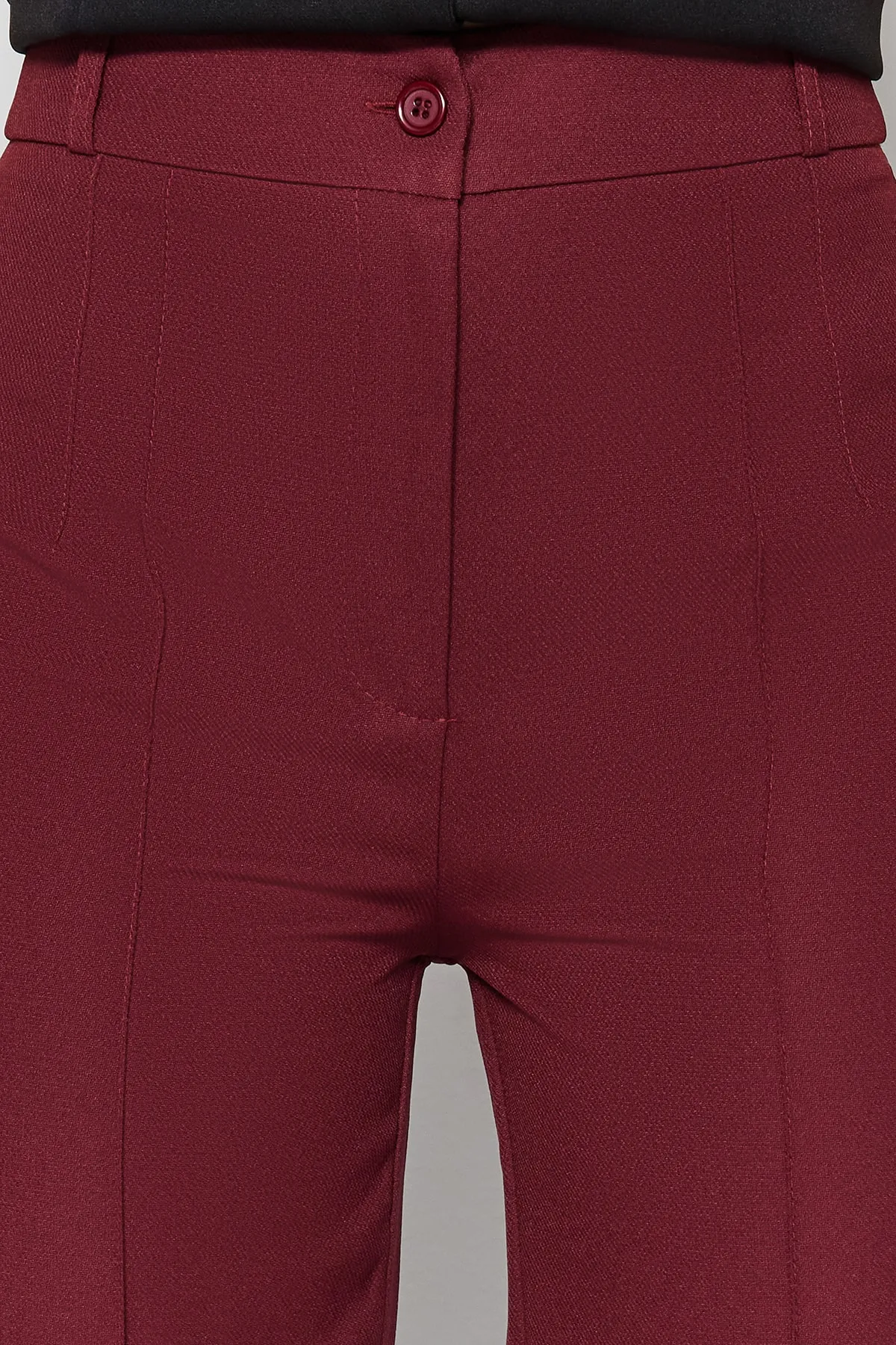 Trendyol Collection  Burgunderrote, gerade geschnittene, gerippte, genähte Webhose mit hoher Taille TWOSS21PL0093