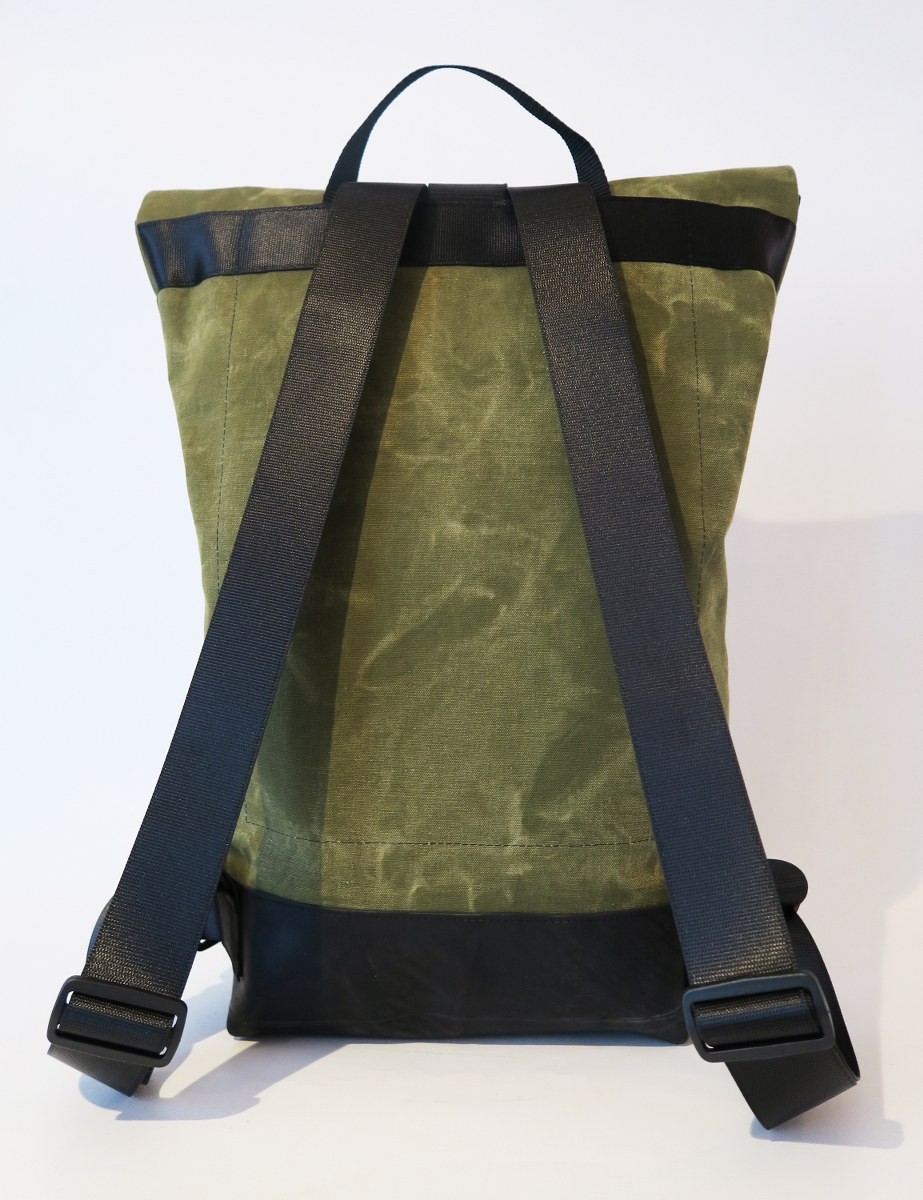 LEONCA Handtaschen khaki Rollrucksack Zeltleinen Oliv dunkel S