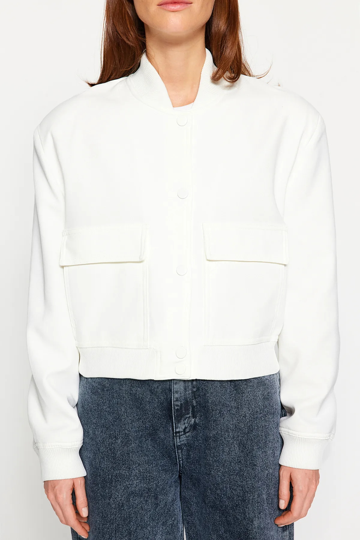 Trendyol Collection  Ecrufarbene Premium-Bomberjacke aus Webstoff TWOAW24CE00047