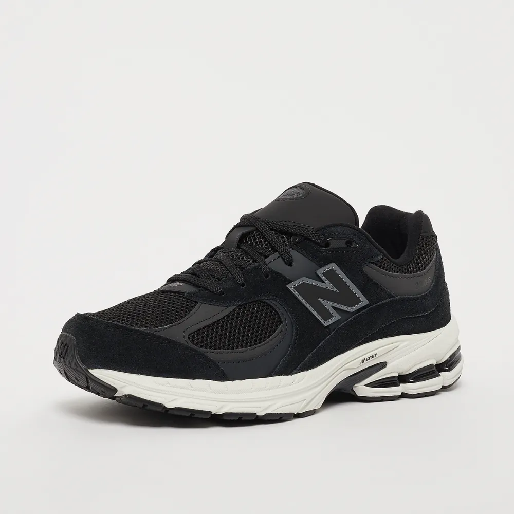 New Balance 2002R GC2002BK / schwarz