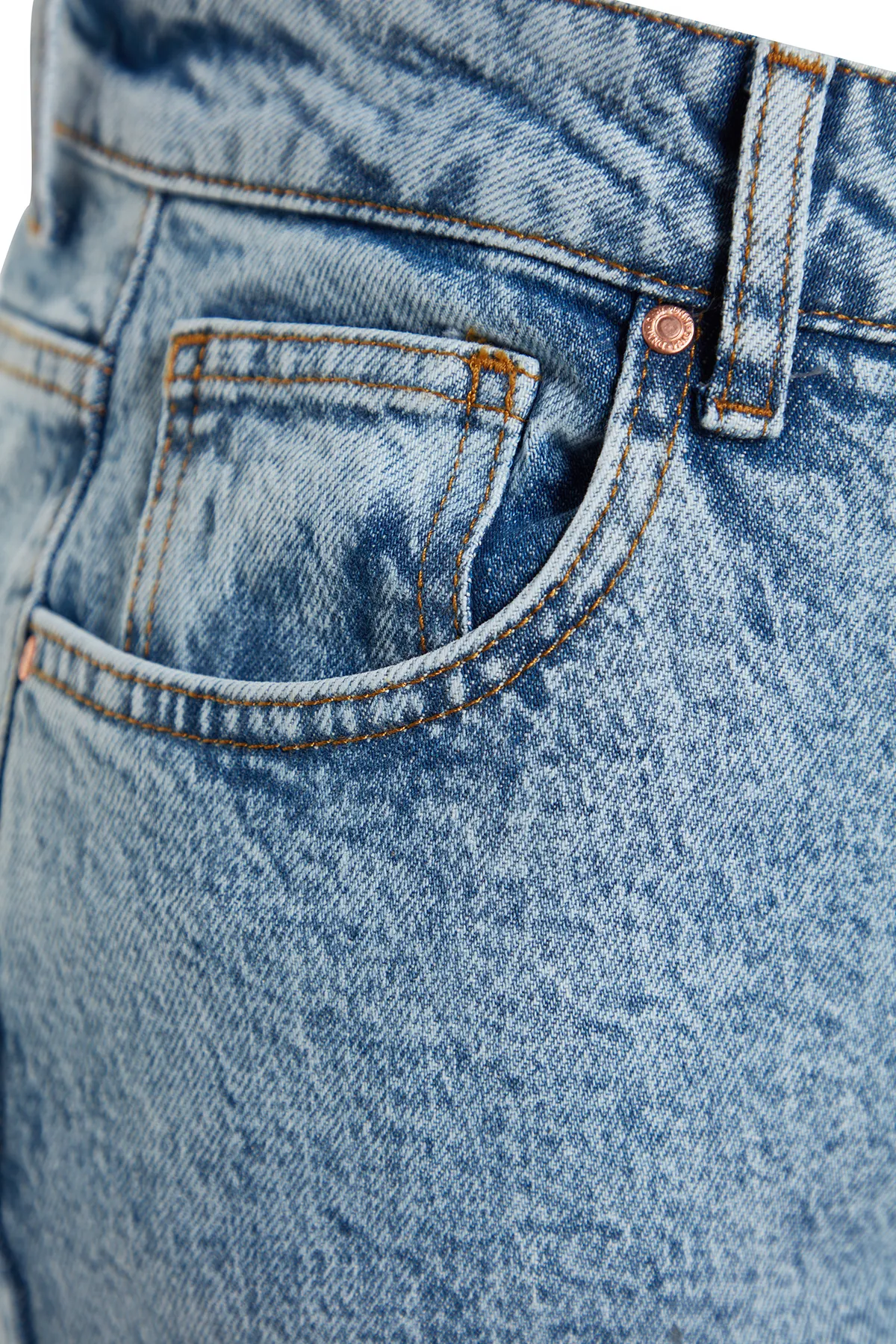 Trendyol Curve  Hellblaue Straight-Fit-Jeans TBBAW24CJ00045