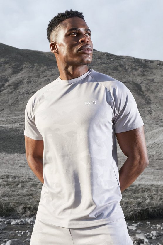 Man Active Camouflage Raglan Performance T-Shirt