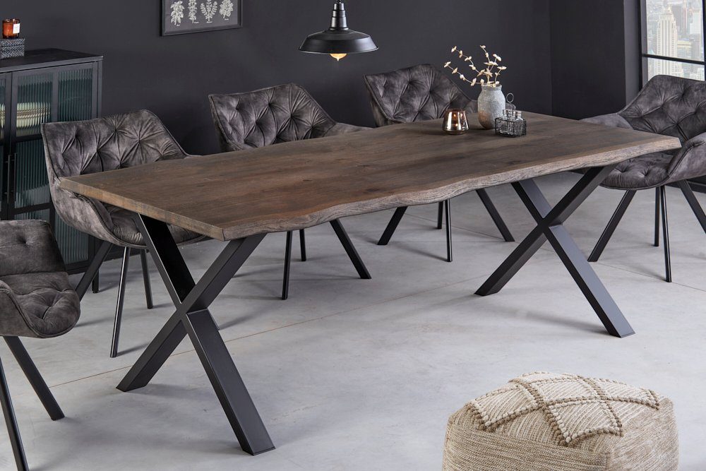 riess-ambiente Baumkantentisch WILD OAK 160cm grau (smoke finish) / schwarz (Einzelartikel, 1-St), Massivholz · Metall · X-Gestell · Wildeiche · geölt · verlängerbar