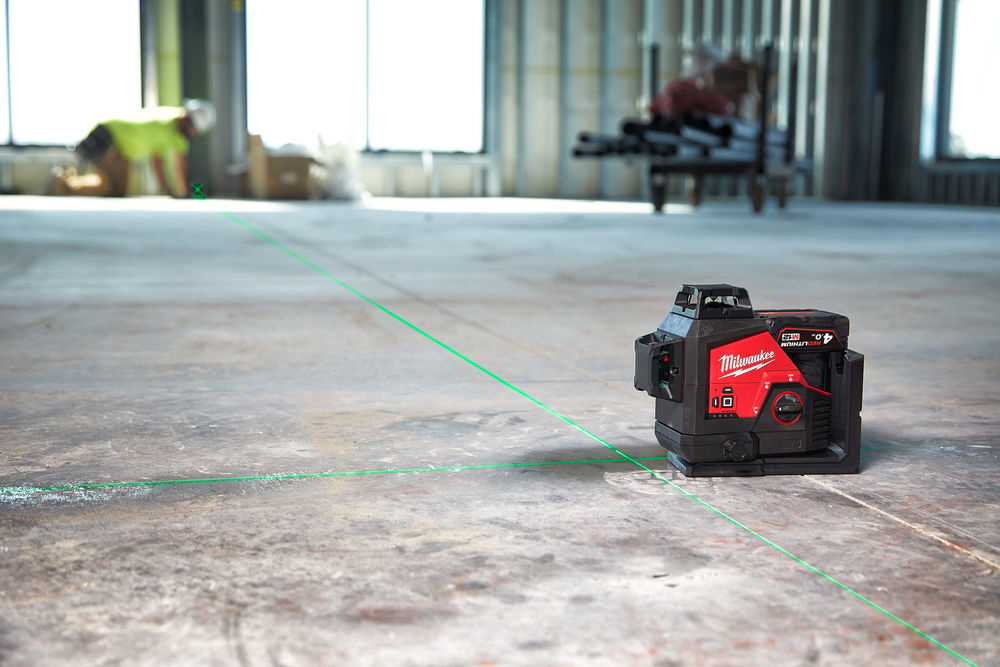 Milwaukee 4933478103 M12 3PL-0C Kreuzlinienlaser mit 3 grünen 360°-Laserkreisen, 12 V (ohne Akku und Ladegerät).