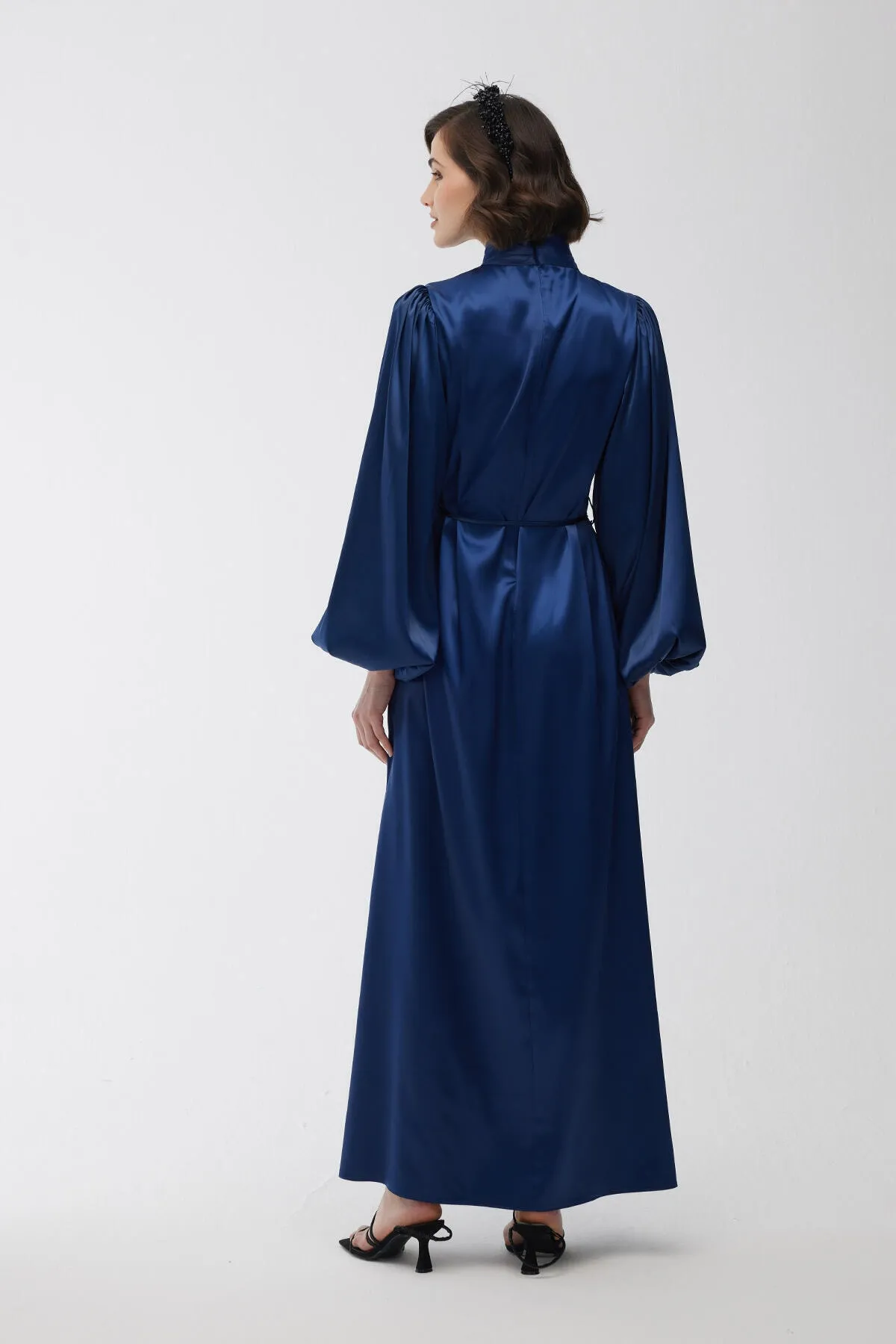Manuka  ABENDKLEID AUS SATIN MIT BALLONÄRMELN MARINEBLAU
