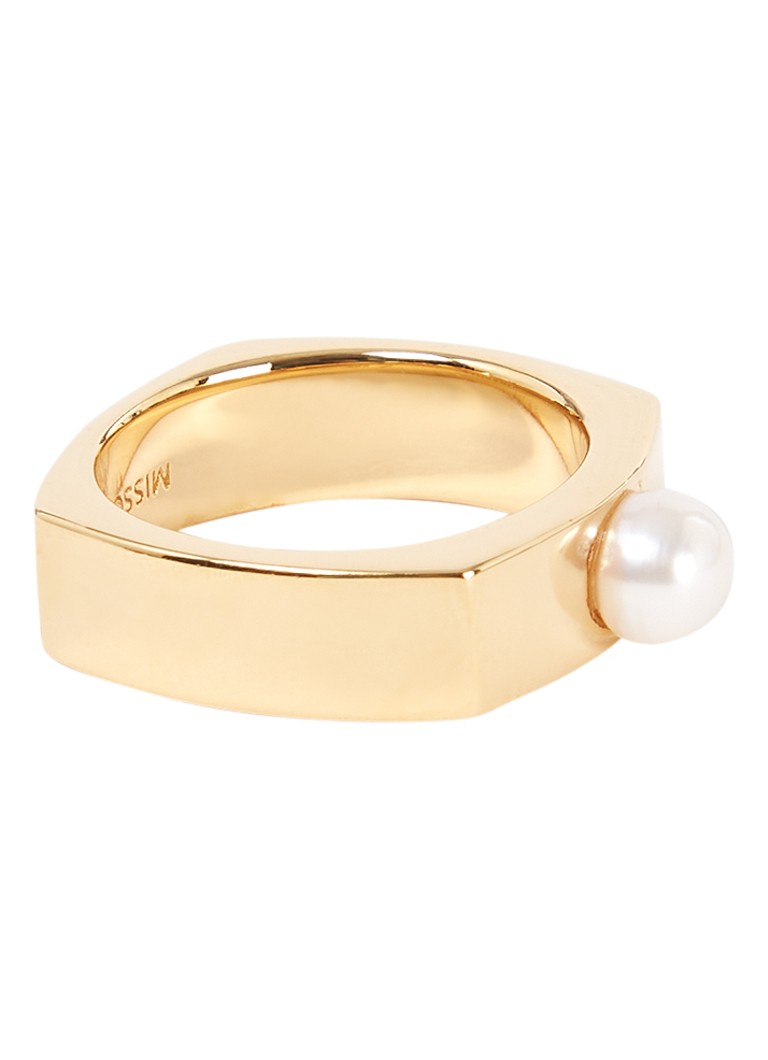 Missoma Ring with pearl plating