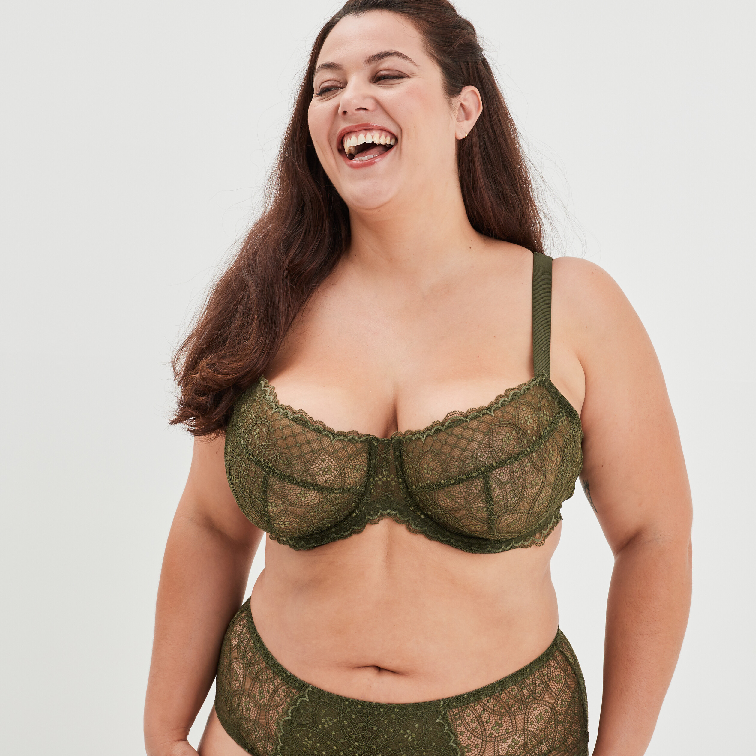 Soutien-gorge emboîtant en dentelle vert kaki femme grande taille | La Halle