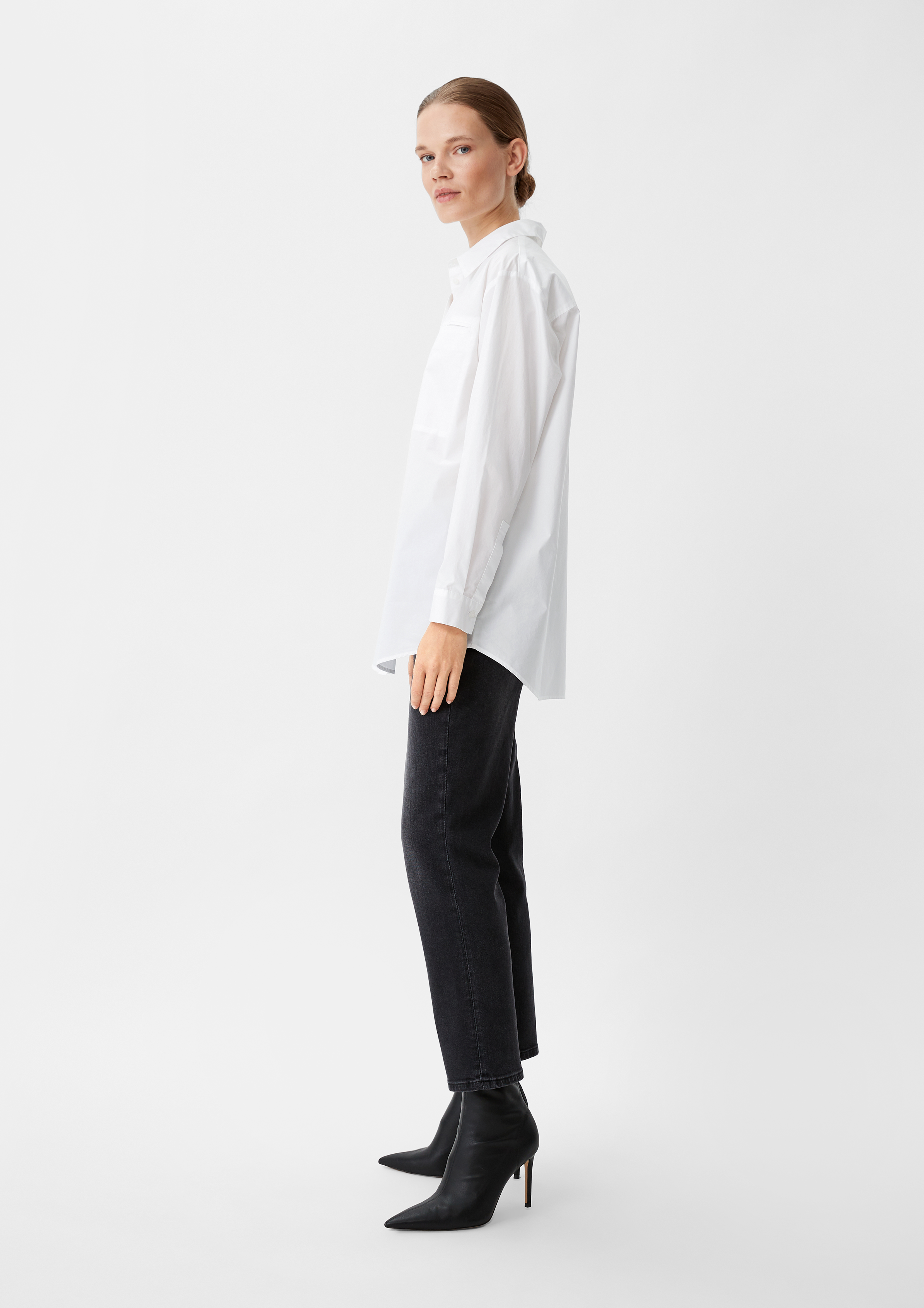 Baumwollbluse mit Paspeltasche - weiß