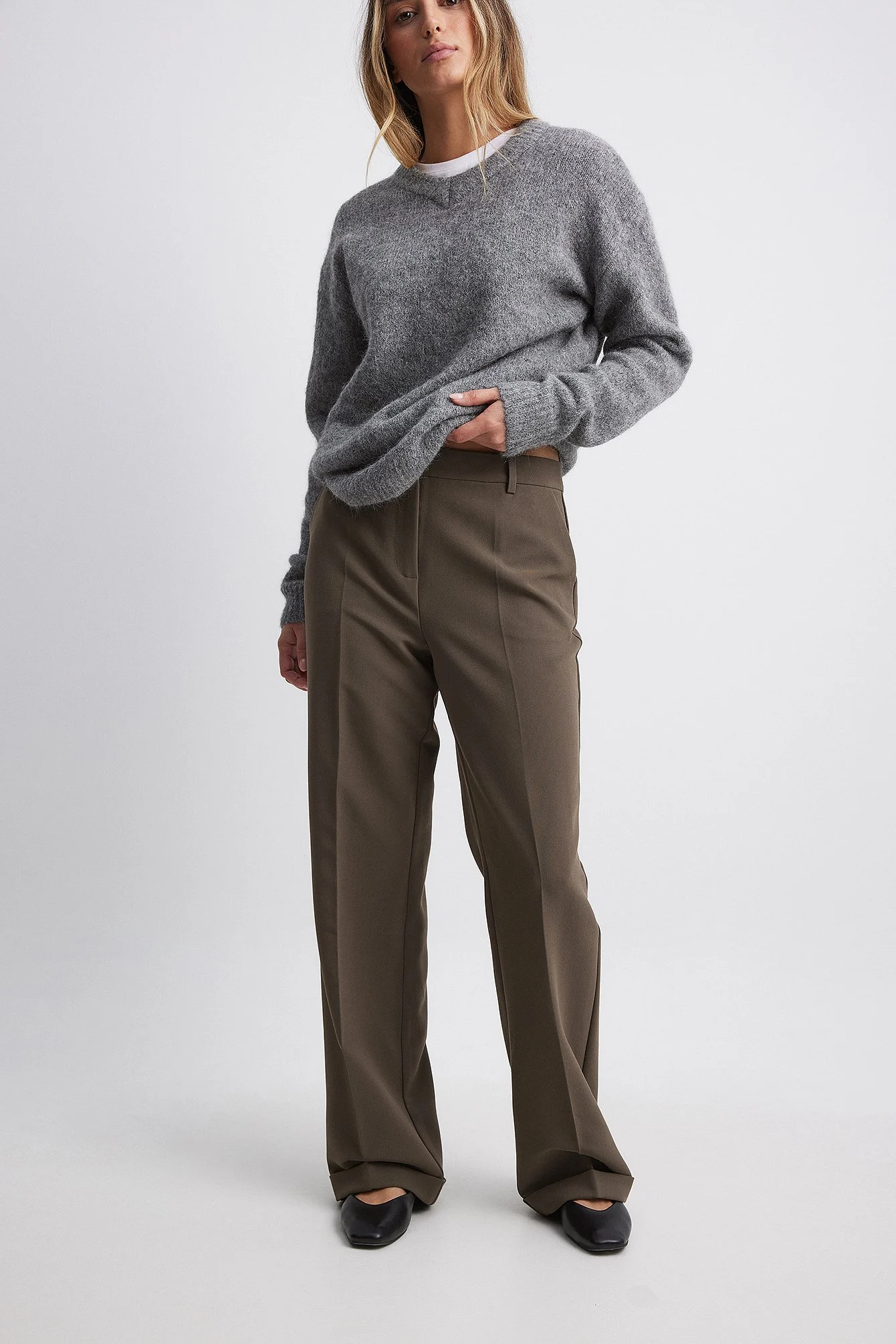 Figurbetonte Anzughose mit mittelhoher Taille