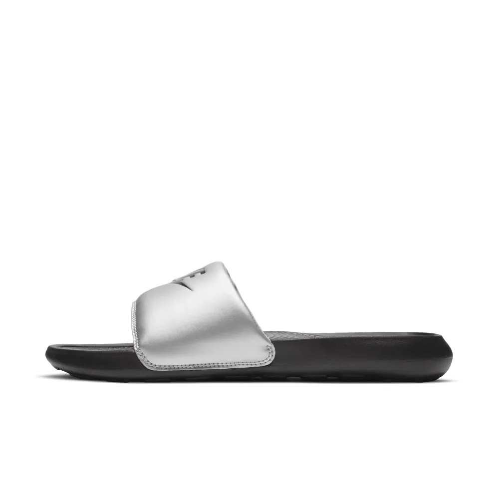 Nike Victori One CN9677-006 / schwarz
