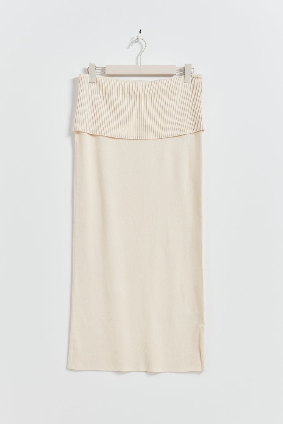 Knitted folded down skirt