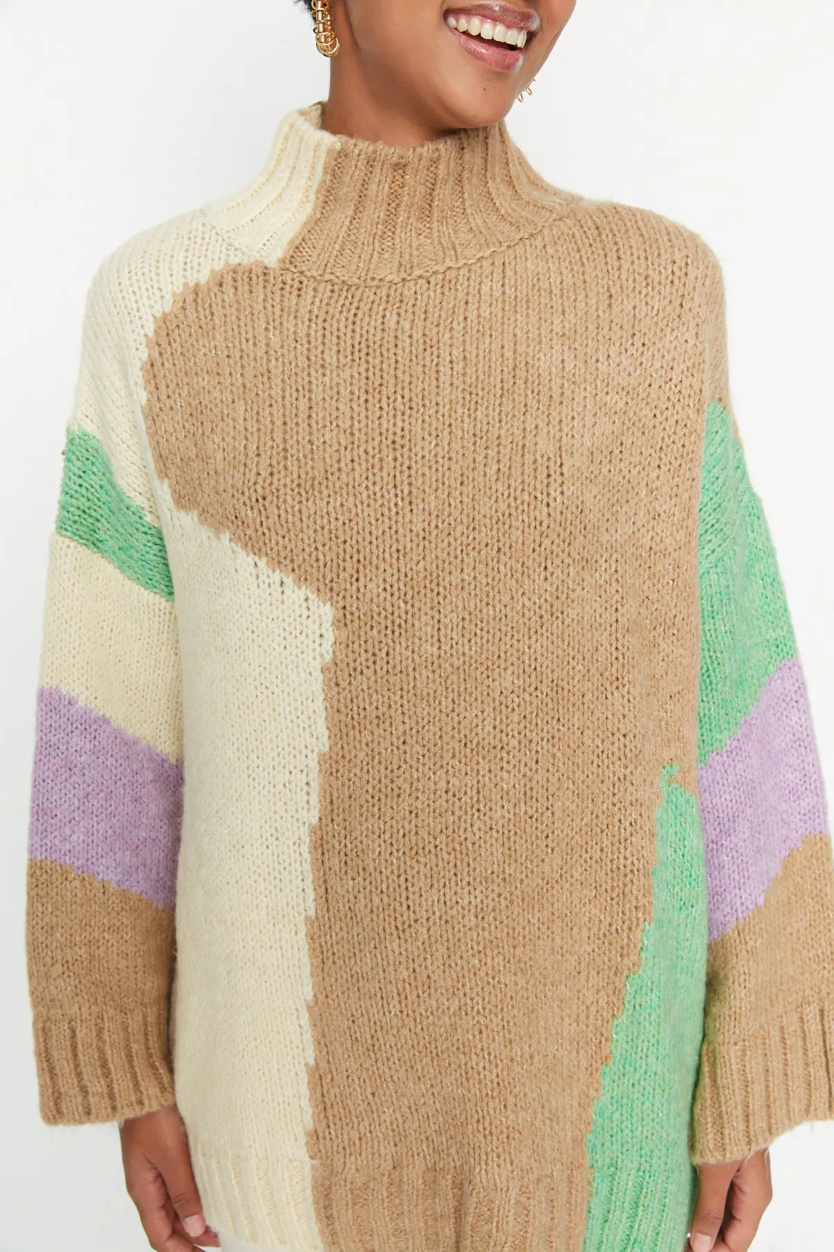 Trendyol Collection  Brauner, weich strukturierter Strickpullover mit Farbblockdesign TWOAW20XS0047