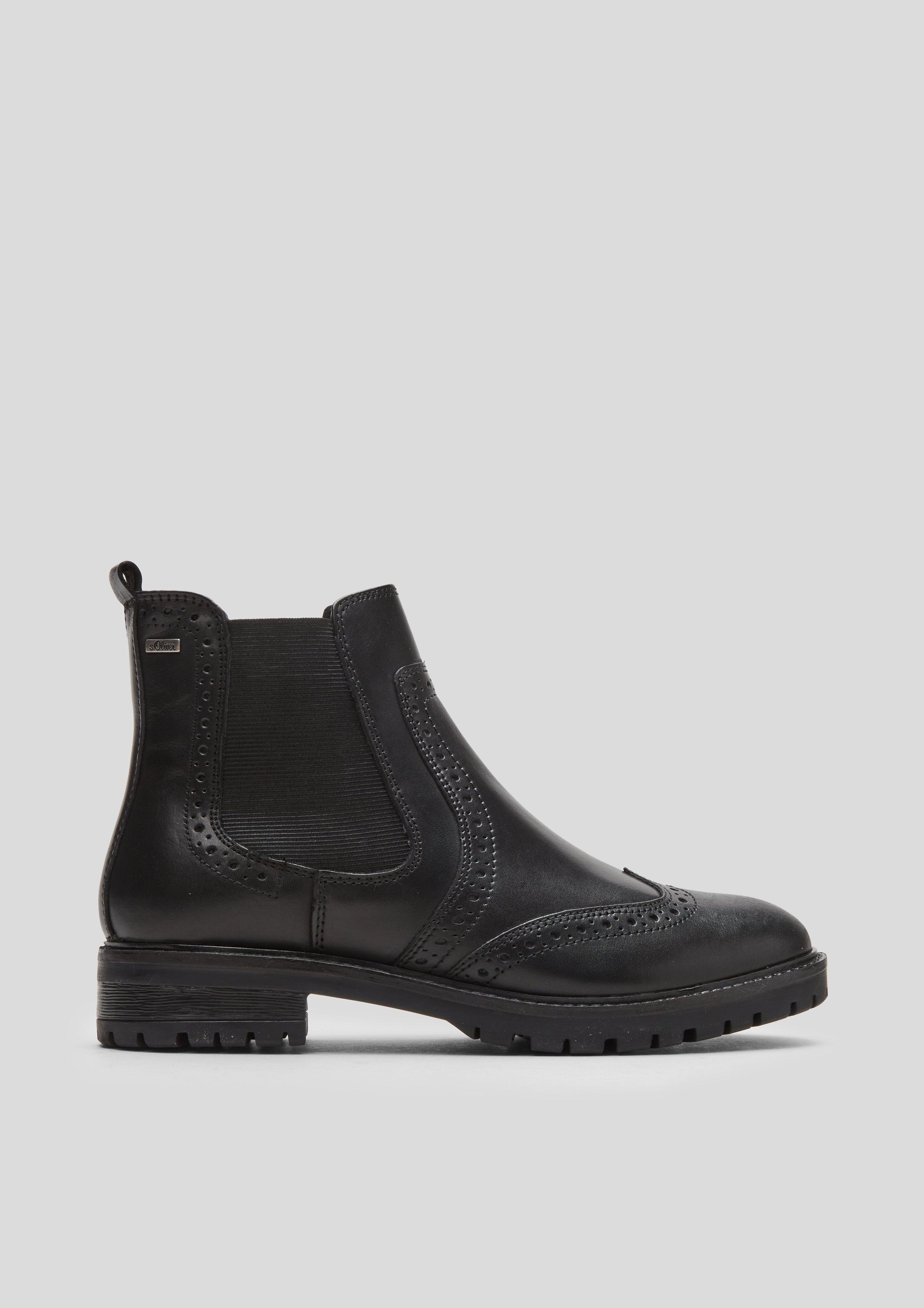 Brouge-Boots aus Leder  101.107.101.25401-001