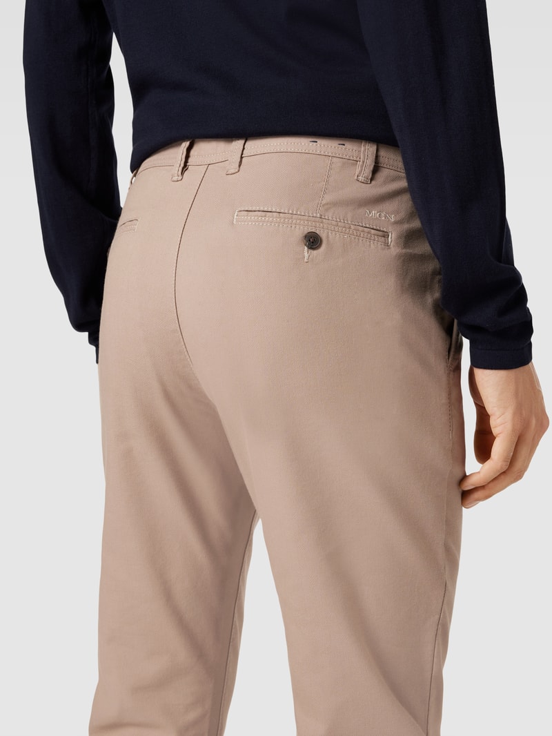Slim Fit Chino mit Strukturmuster in beige