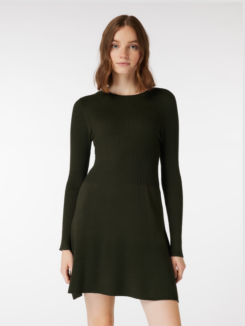 Strickkleid in Minilänge Modell 'ALMA' in olivgrün