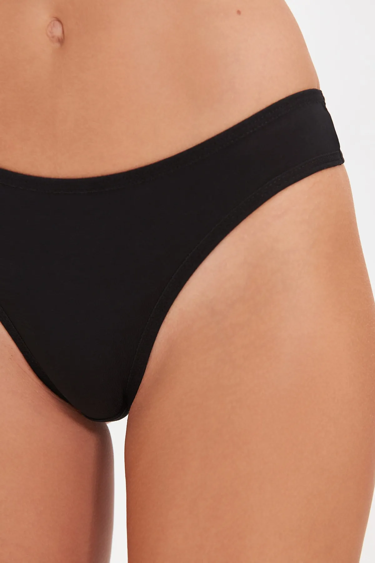 Trendyol Collection  Schwarze 3er-Pack Baumwoll-Tanga-Strickhöschen THMSS21KU0135