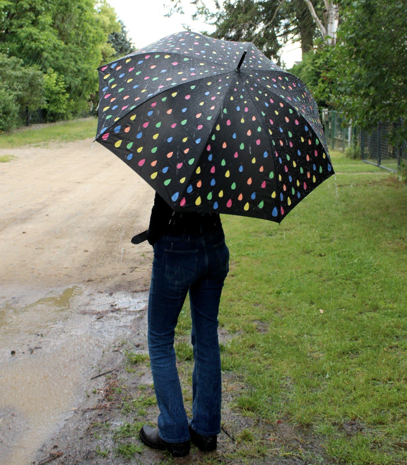 iX-brella Langregenschirm Mini Ultra Light - mit großem Dach - extra leicht, Taschenschirm, Farbwechsel bei Nässe bunte Tropfen