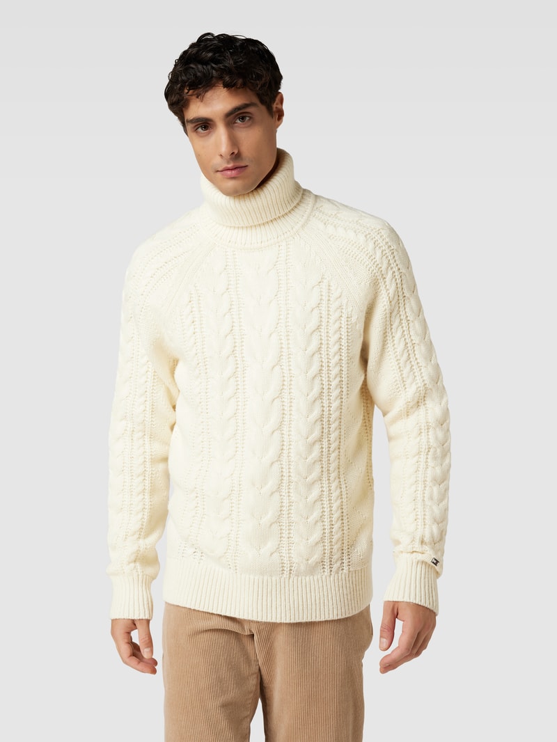 Rollkragenpullover mit Zopfmuster in ecru